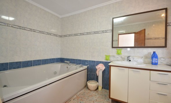 Resale - Terraced house / Townhouse - Torrevieja - El limonar