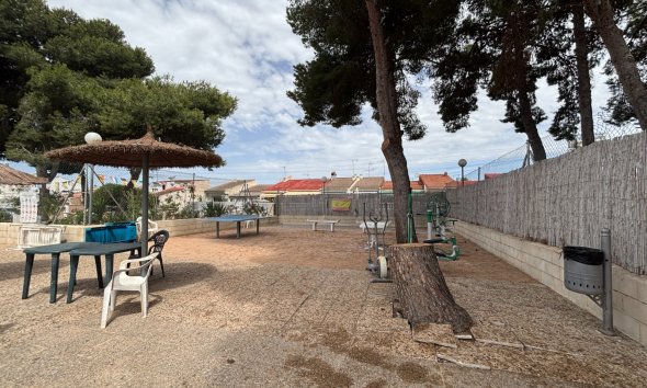 Resale - Terraced house / Townhouse - Torrevieja - El limonar
