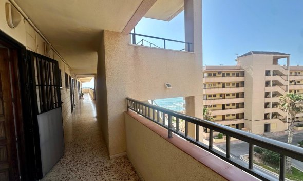 Resale - Apartment - Torrevieja - Cabo Cervera