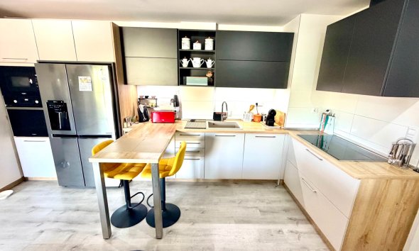 Resale - Apartment - Orihuela Costa - La Zenia