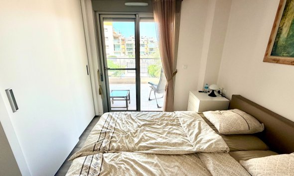 Resale - Apartment - Orihuela Costa - La Zenia