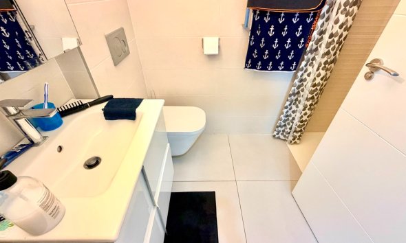 Resale - Apartment - Orihuela Costa - La Zenia