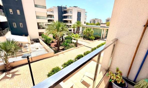Resale - Apartment - Orihuela Costa - La Zenia