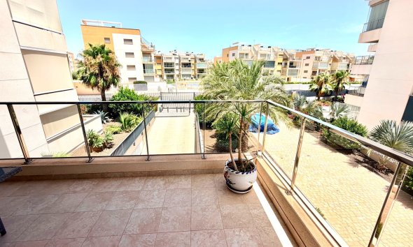 Resale - Apartment - Orihuela Costa - La Zenia