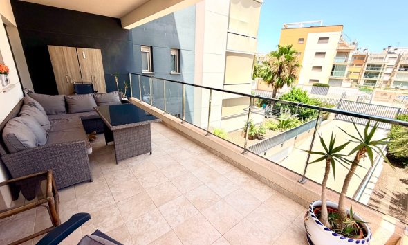 Resale - Apartment - Orihuela Costa - La Zenia