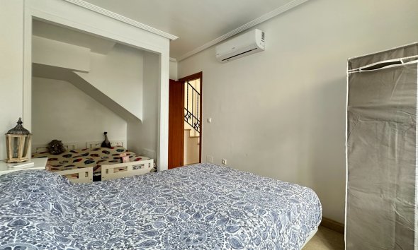 Reventa - Villa - Los Montesinos - La Herrada