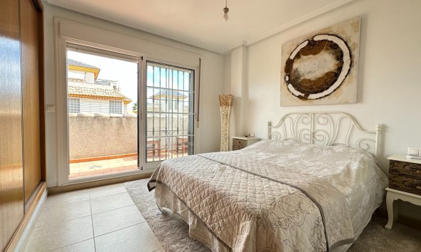 Reventa - Villa - Los Montesinos - La Herrada