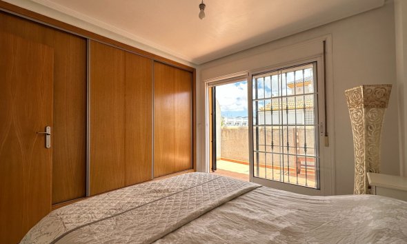 Reventa - Villa - Los Montesinos - La Herrada