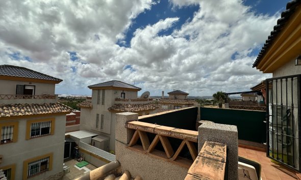 Reventa - Villa - Los Montesinos - La Herrada