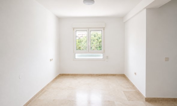 Resale - Apartment - Orihuela Costa - Campoamor