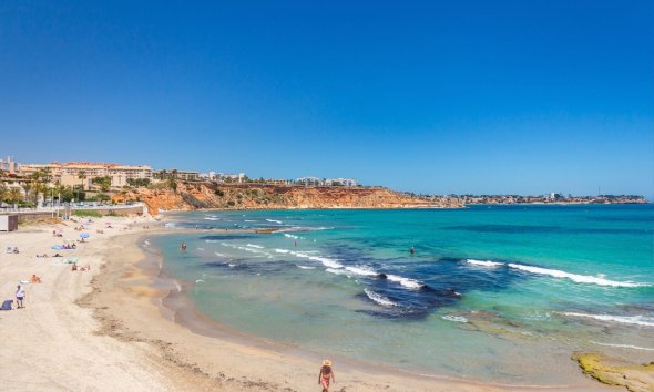 Resale - Apartment - Orihuela Costa - Campoamor