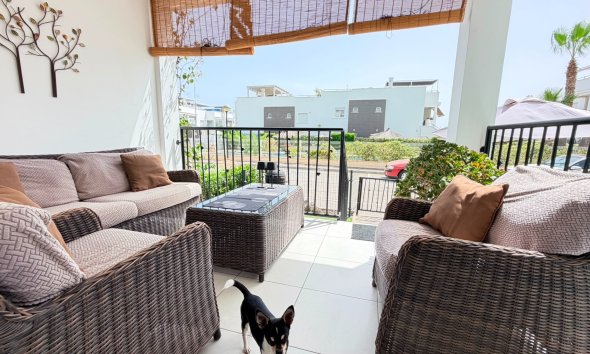 Resale - Apartment - Torrevieja - Aguas Nuevas