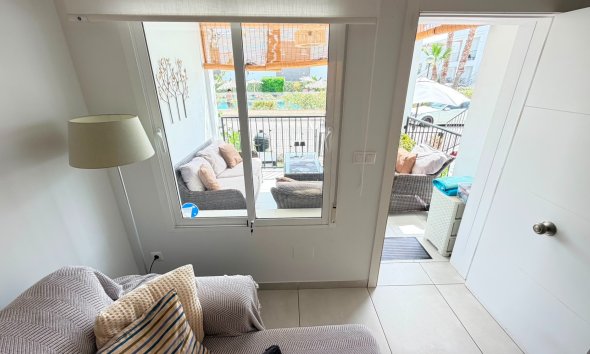 Resale - Apartment - Torrevieja - Aguas Nuevas
