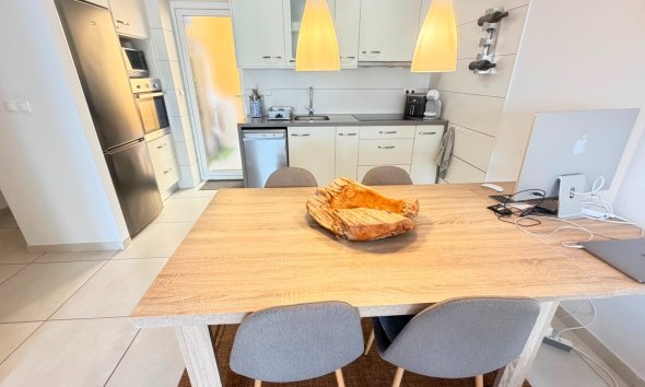 Resale - Apartment - Torrevieja - Aguas Nuevas
