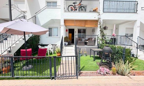 Resale - Apartment - Torrevieja - Aguas Nuevas
