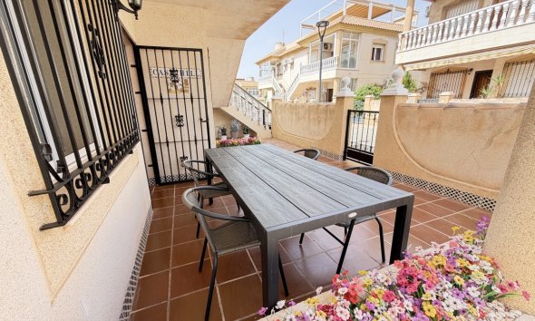 Resale - Apartment - Orihuela Costa - La Zenia