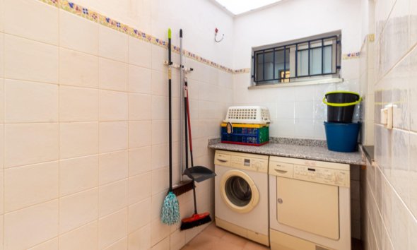 Resale - Apartment - Torrevieja - Playa de los Locos