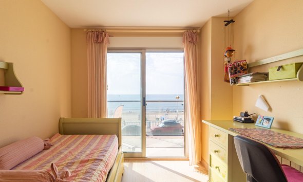 Resale - Apartment - Torrevieja - Playa de los Locos