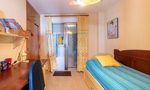 Resale - Apartment - Torrevieja - Playa de los Locos