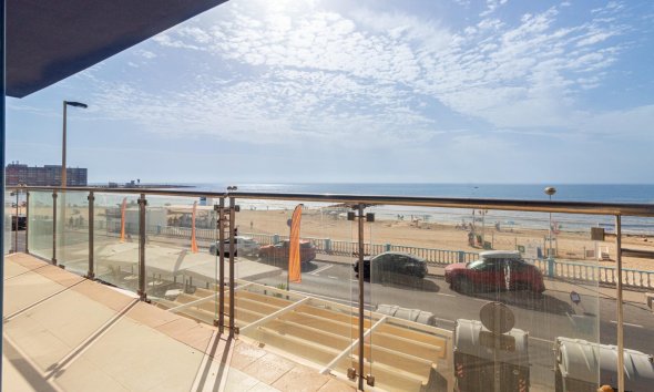 Resale - Apartment - Torrevieja - Playa de los Locos