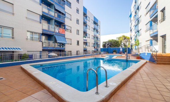 Resale - Apartment - Torrevieja - Playa de los Locos