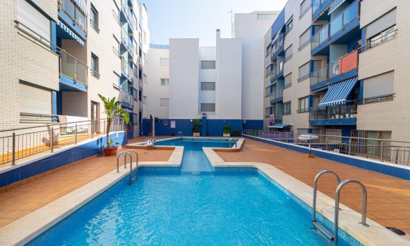Resale - Apartment - Torrevieja - Playa de los Locos