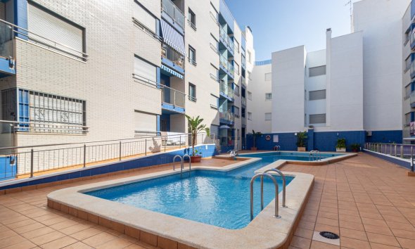 Resale - Apartment - Torrevieja - Playa de los Locos