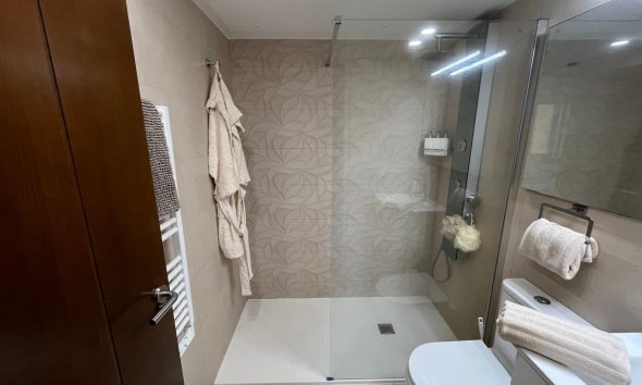 Reventa - Apartamento / Dúplex - Punta Prima