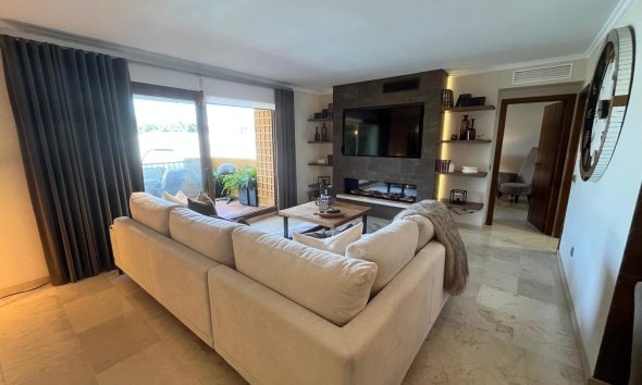 Reventa - Apartamento / Dúplex - Punta Prima