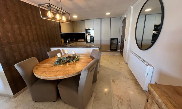 Reventa - Apartamento / Dúplex - Punta Prima