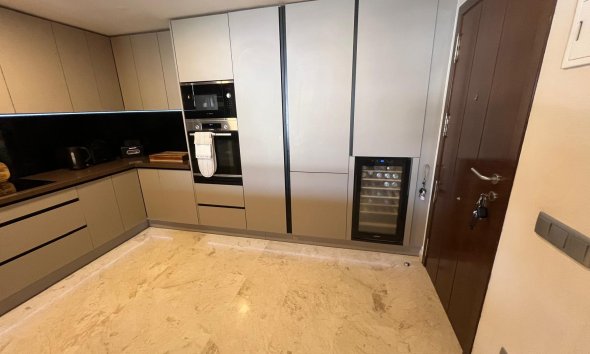 Reventa - Apartamento / Dúplex - Punta Prima