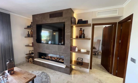 Reventa - Apartamento / Dúplex - Punta Prima