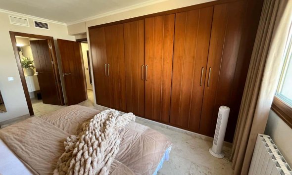 Reventa - Apartamento / Dúplex - Punta Prima