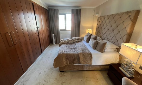 Reventa - Apartamento / Dúplex - Punta Prima
