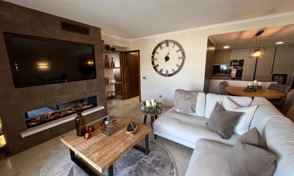 Reventa - Apartamento / Dúplex - Punta Prima