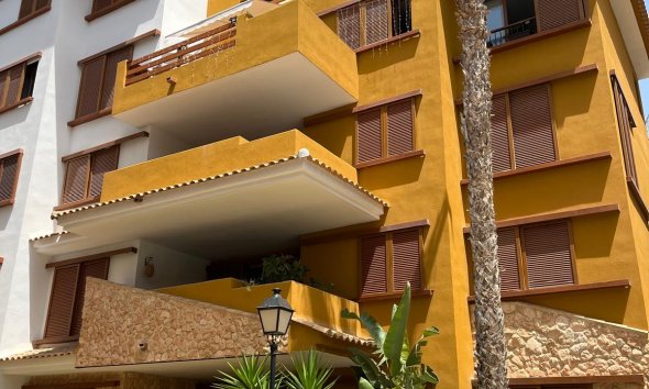 Reventa - Apartamento / Dúplex - Punta Prima