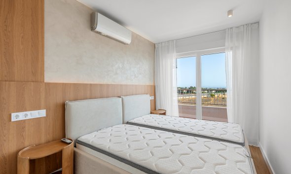 Resale - Apartament / Duplex - Punta Prima