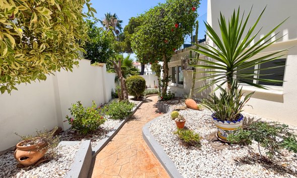 Resale - Villa - Orihuela Costa - Dehesa de campoamor