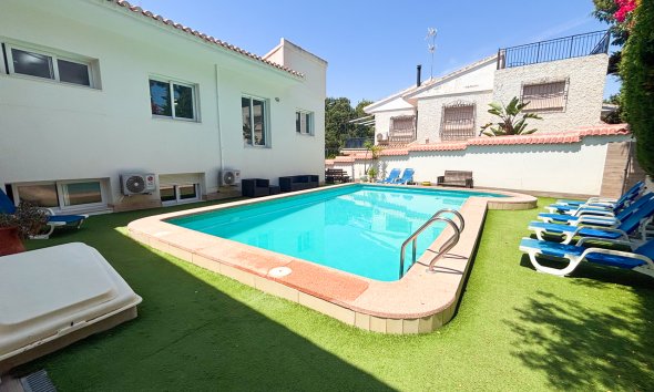 Resale - Villa - Orihuela Costa - Dehesa de campoamor