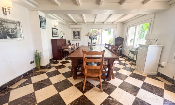 Resale - Villa - Orihuela Costa - Dehesa de campoamor