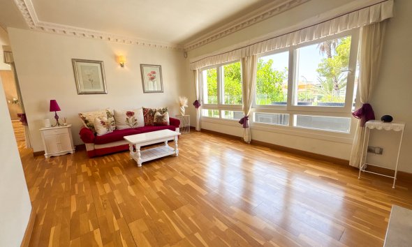 Resale - Villa - Orihuela Costa - Dehesa de campoamor