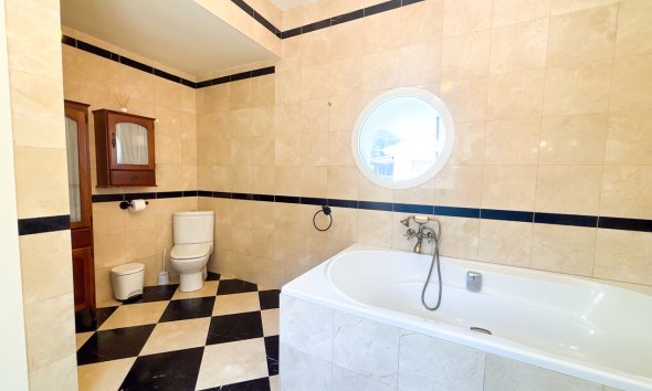 Resale - Villa - Orihuela Costa - Dehesa de campoamor