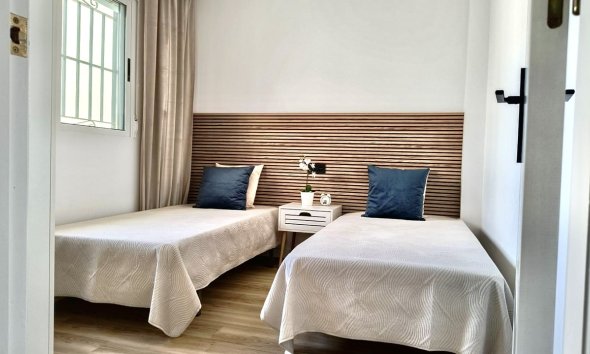 Resale - Terraced house / Townhouse - Torrevieja - Los Altos