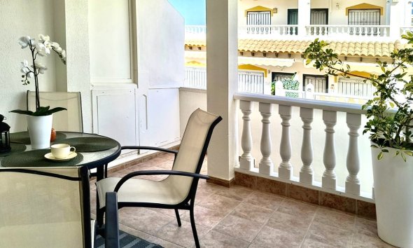 Resale - Terraced house / Townhouse - Torrevieja - Los Altos