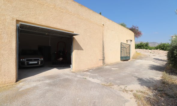 Resale - Farm Estate / Country Property - Albatera - Albatera - Country