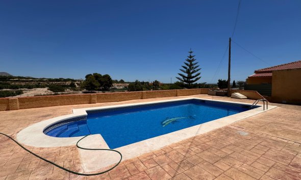 Resale - Farm Estate / Country Property - Albatera - Albatera - Country
