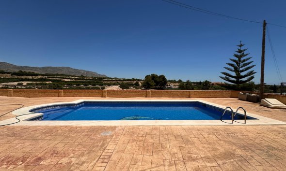 Resale - Farm Estate / Country Property - Albatera - Albatera - Country