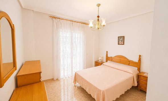 Resale - Apartment - Torrevieja - Estacion de autobuses