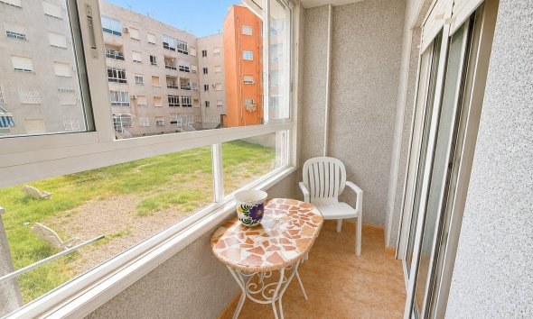 Resale - Apartment - Torrevieja - Estacion de autobuses