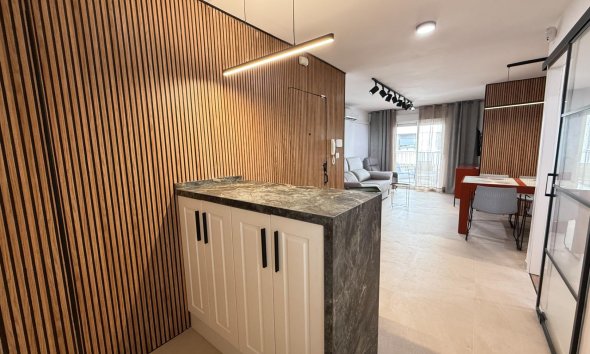 Resale - Apartment - Torrevieja - Playa del Cura